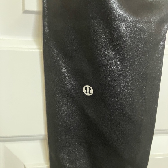 lululemon athletica Black foil Leggings- Wunder train tight 25” - Picture 3 of 6